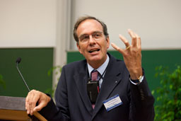 Prof. Ulrich Blum